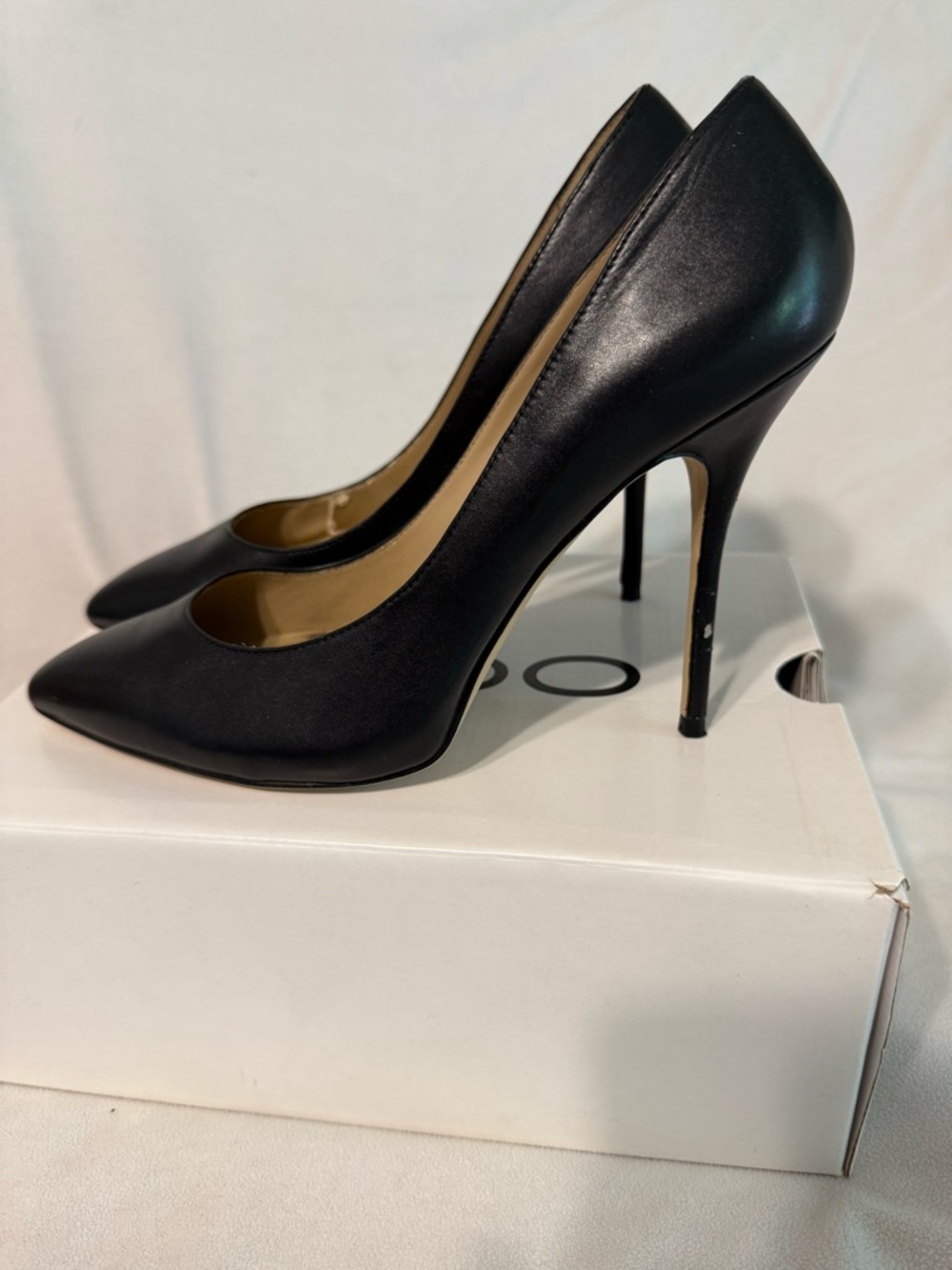 ALDO 8.5 Women’s stiletto pumps heels Size 39 pointed toe